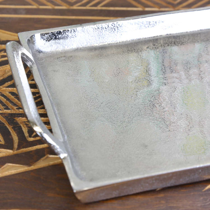 Gjuten aluminiumbricka Messina med handtag