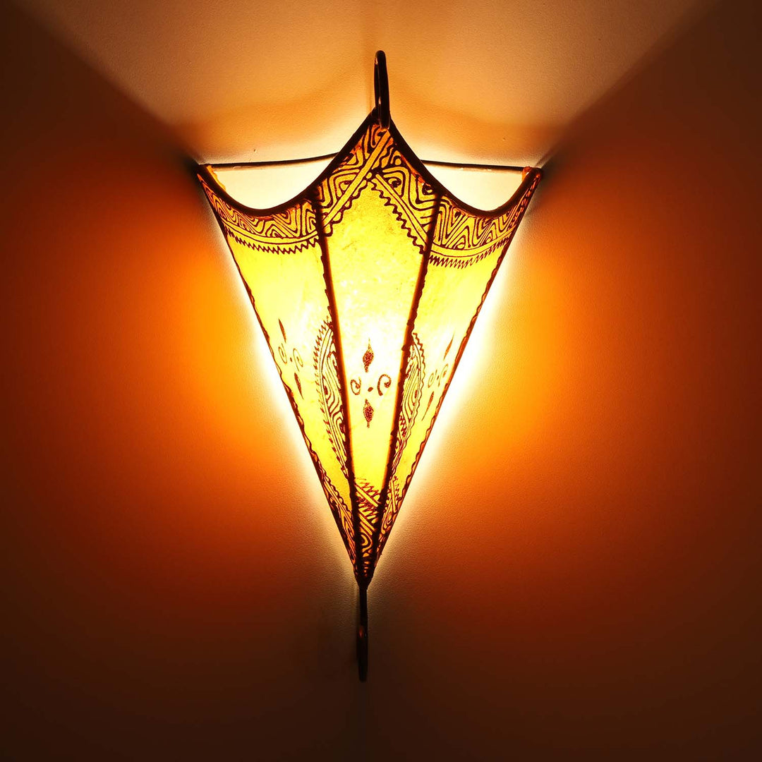 Marockansk vägglampa i läder Mouna