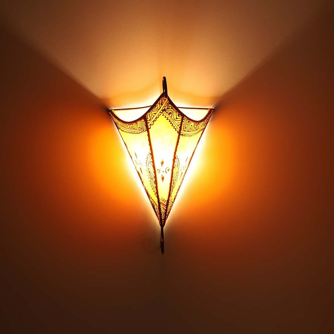Marockansk vägglampa i läder Mouna