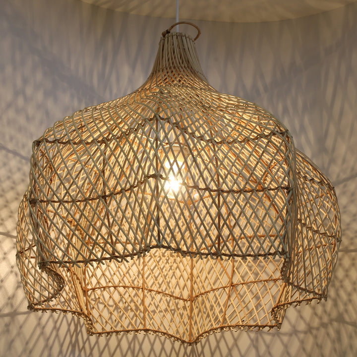 Rottinglampa Manohara