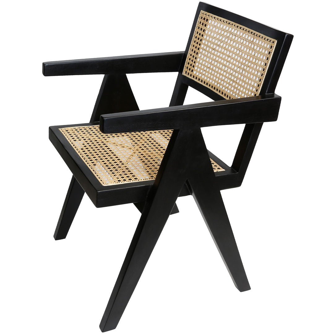 Svart fåtölj med wiensk väv, kontrasterande design av teak och rotting för matsal eller kontor