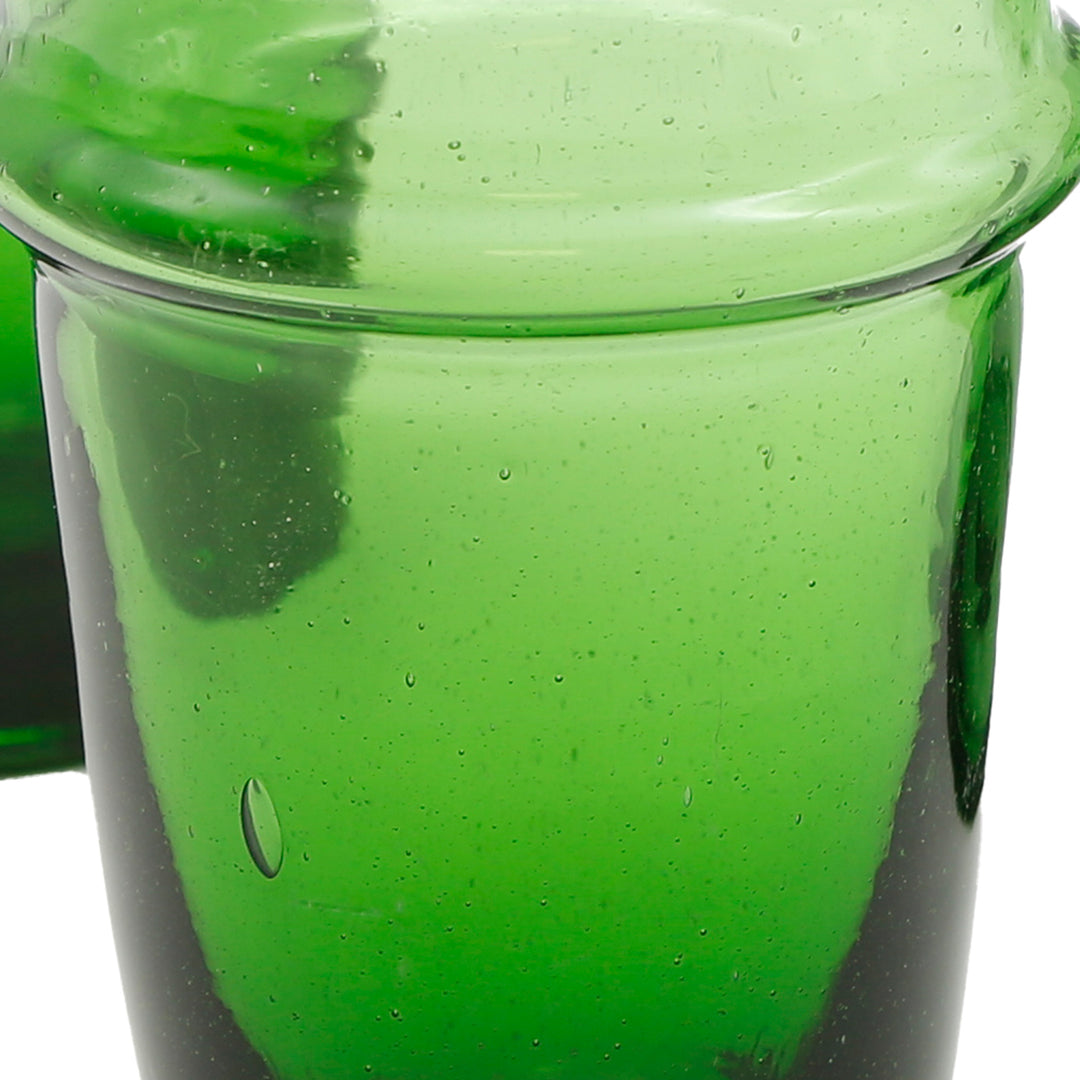 Snygga cocktailglas med luftig struktur - i starkt grönt