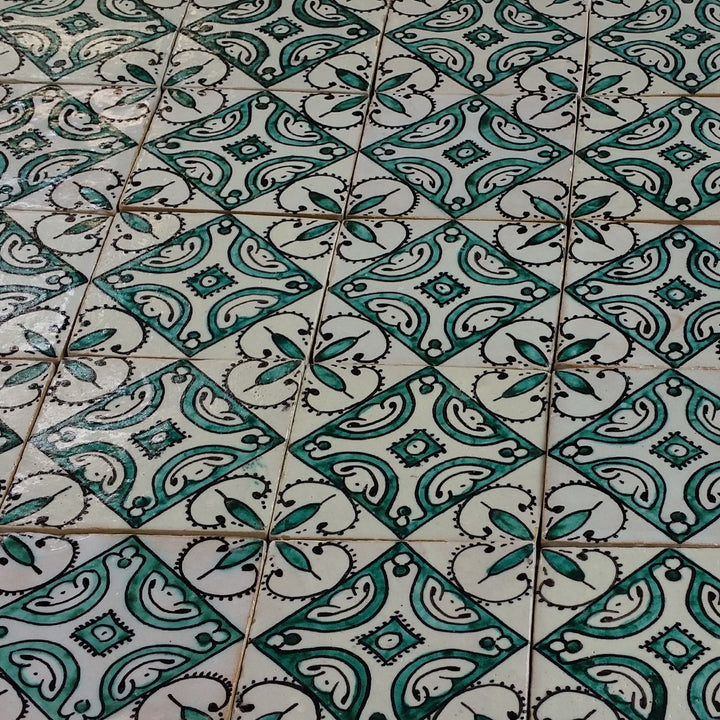 Handmålat kakel – boho ornament