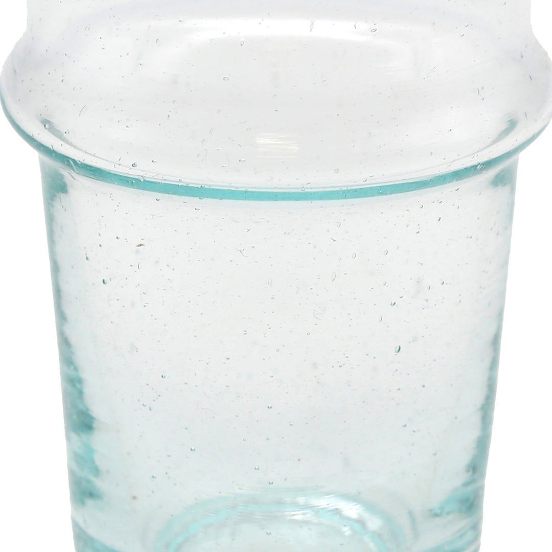 Iskaffe i transparent glas - handgjord yta med struktur