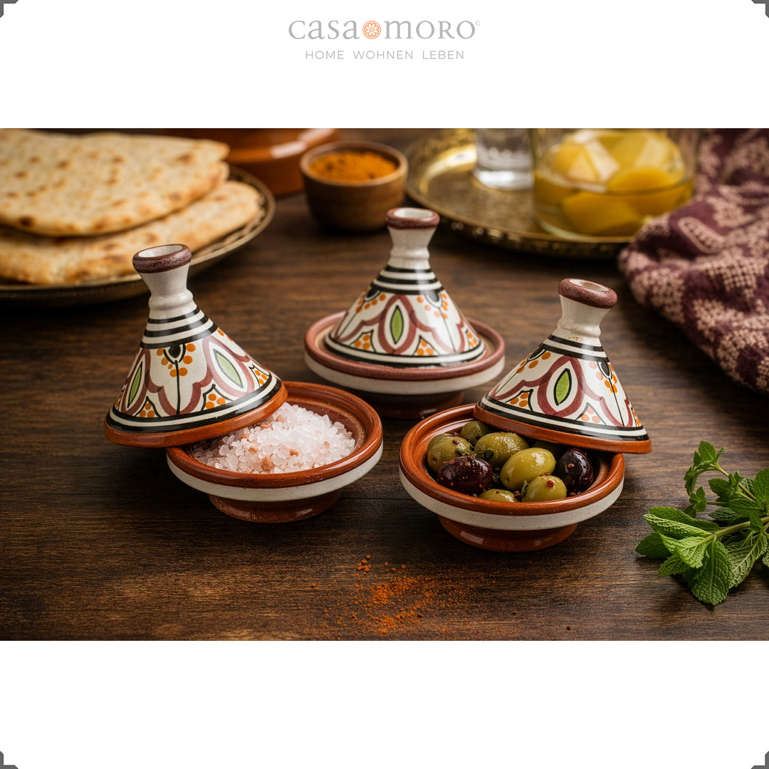 Kryddtagine gjord av lera i ett set om 3, handmålad keramik för servering av salt, oliver och kryddor