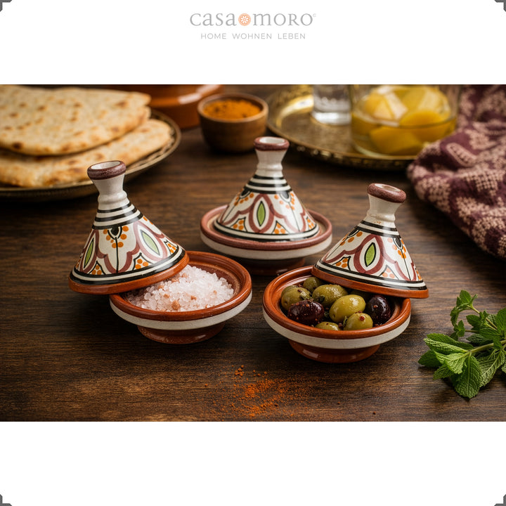 Kryddtagine gjord av lera i ett set om 3, handmålad keramik för servering av salt, oliver och kryddor
