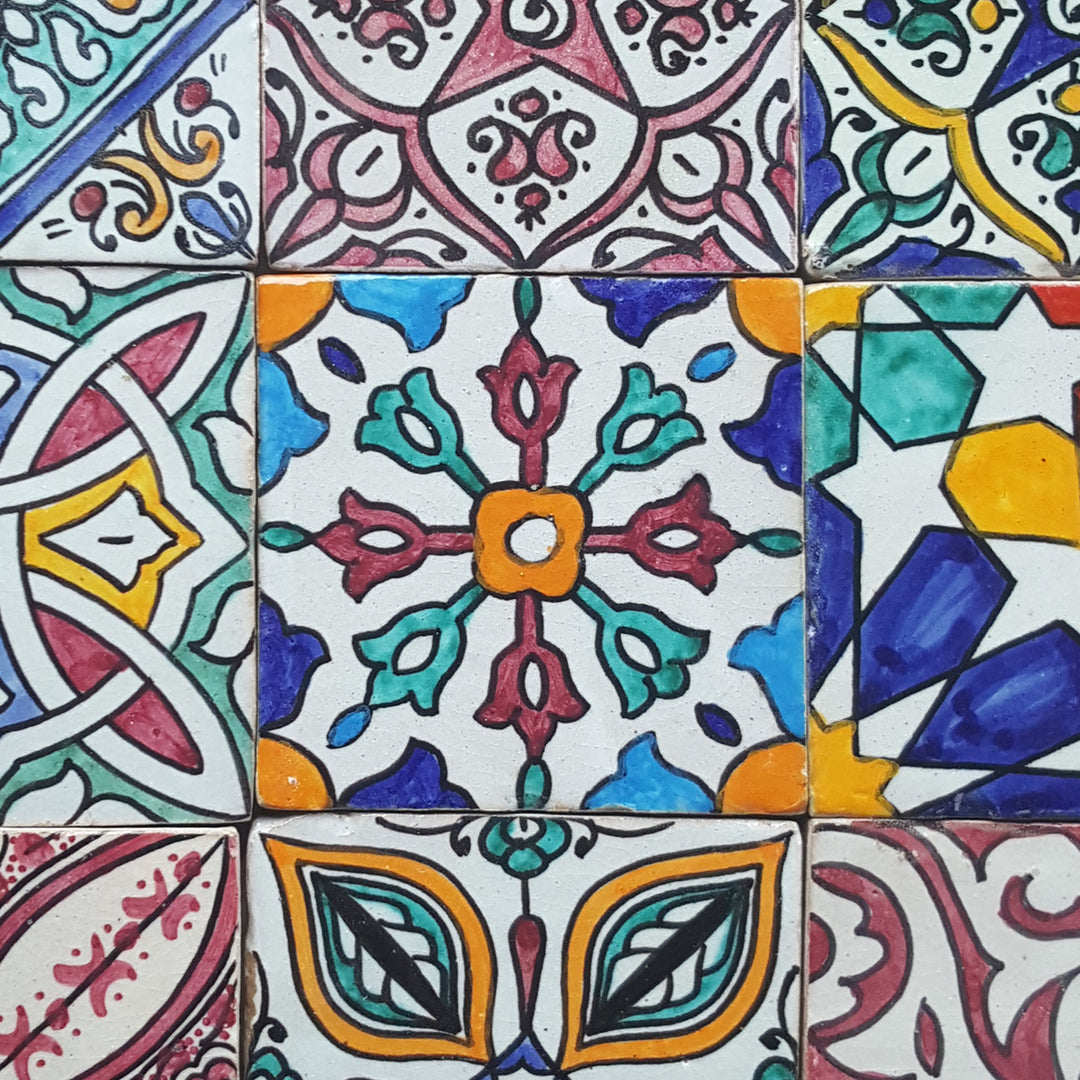 Handmålade plattor - set med 9 färgglada mix i boho-stil