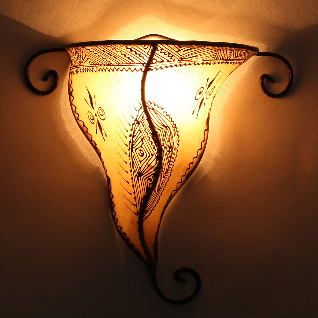 Henna vägglampa Nouna White