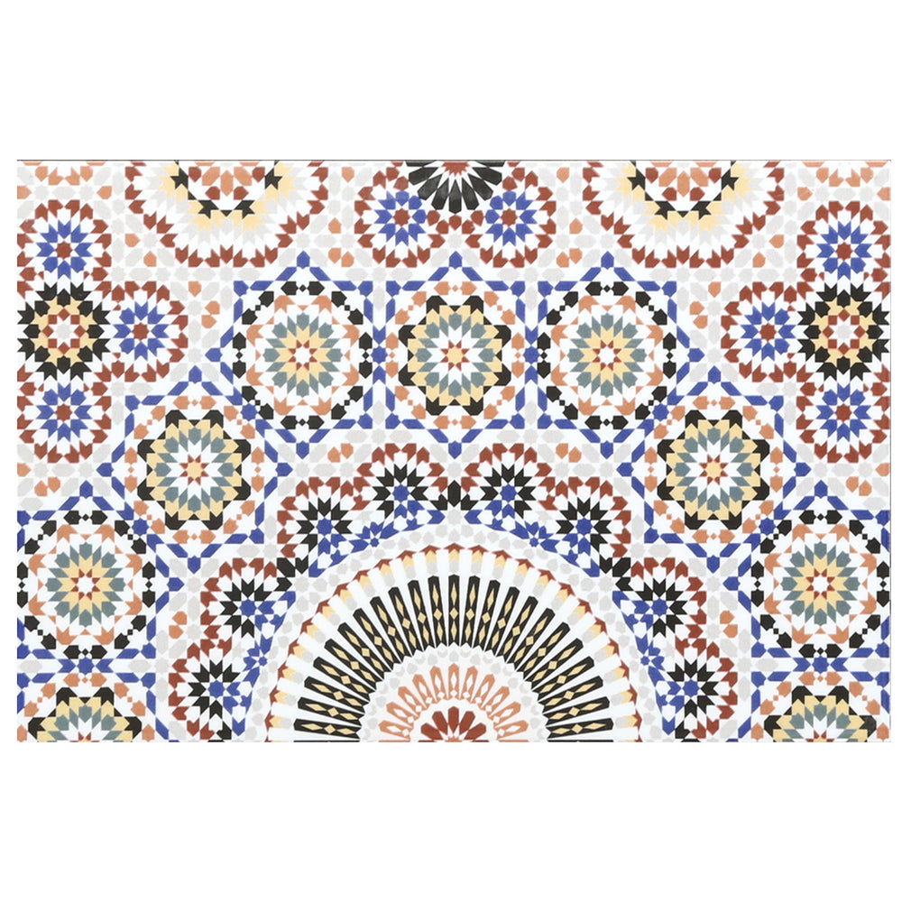 Detaljprovkakel av en keramisk väggplatta 40x25 cm i orientalisk design, flerfärgad
