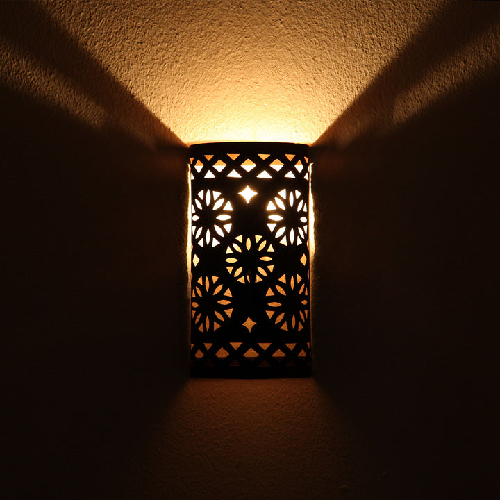 Orientalisk vägglampa i järn EWL08