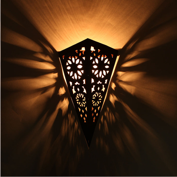 Orientalisk vägglampa i järn EWL07