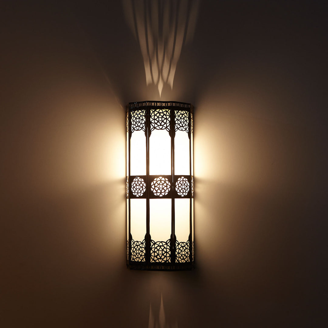Orientalisk vägglampa Resmi
